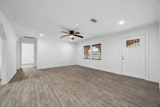 609 Avenue M, South Houston, TX 77587