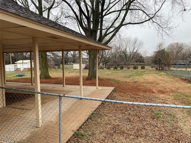 2023 N 9th Street, Purcell, OK 73080