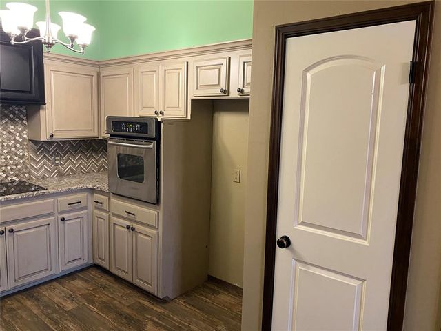 2023 N 9th Street, Purcell, OK 73080