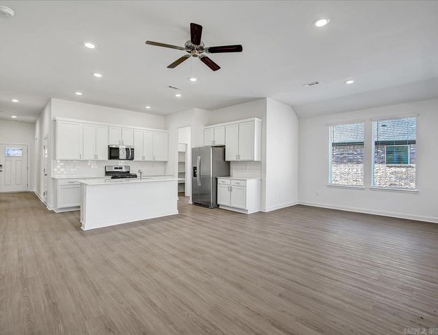 623 Riley Lane, Maumelle, AR 72113