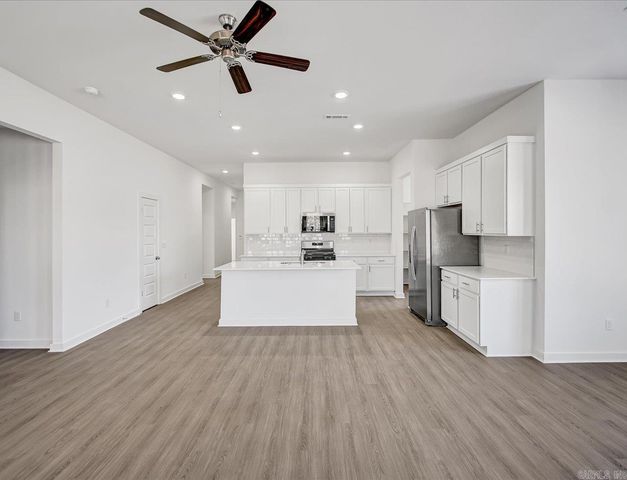 623 Riley Lane, Maumelle, AR 72113