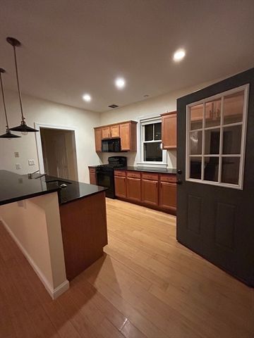 180 Warren 180, Needham, MA 02492