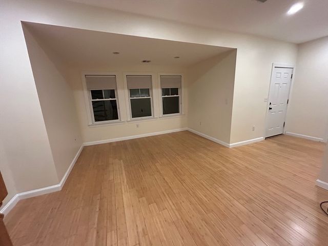 180 Warren 180, Needham, MA 02492