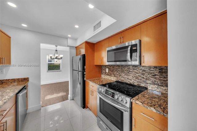 247 Bird Rd -, Coral Gables, FL 33146