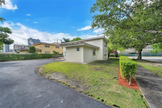 247 Bird Rd -, Coral Gables, FL 33146