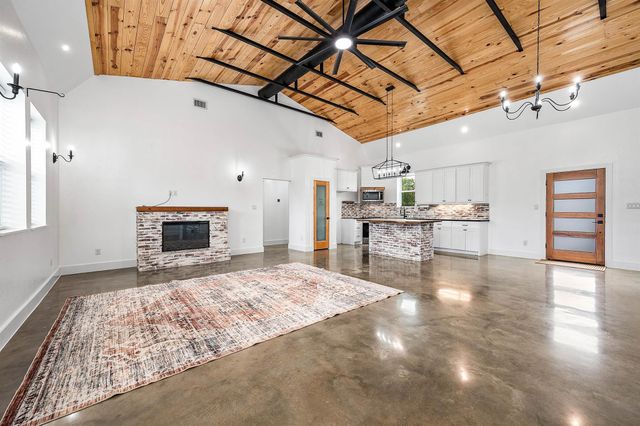 14215 3rd Street, Santa Fe, TX 77517