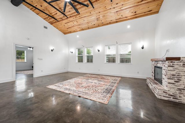 14215 3rd Street, Santa Fe, TX 77517