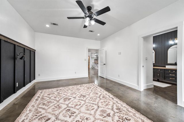 14215 3rd Street, Santa Fe, TX 77517