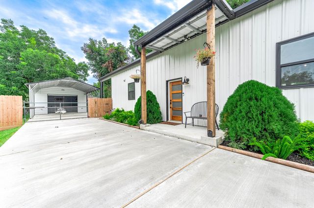 14215 3rd Street, Santa Fe, TX 77517