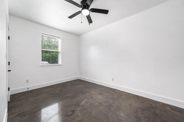 14215 3rd Street, Santa Fe, TX 77517