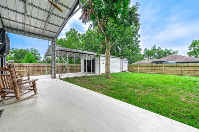 14215 3rd Street, Santa Fe, TX 77517