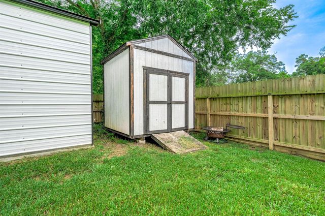 14215 3rd Street, Santa Fe, TX 77517