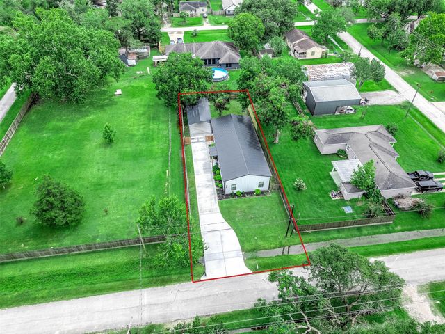 14215 3rd Street, Santa Fe, TX 77517