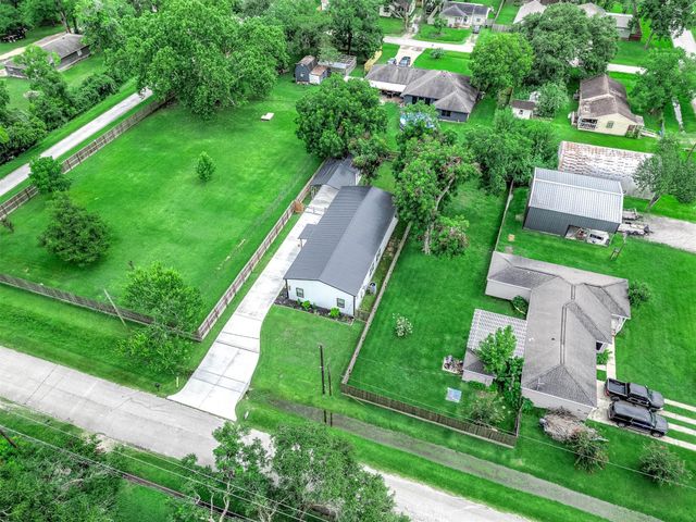 14215 3rd Street, Santa Fe, TX 77517