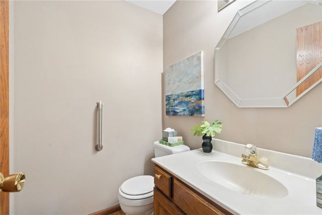 4105 Majestic Court NE, Cedar Rapids, IA 52411