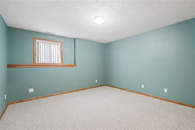 4105 Majestic Court NE, Cedar Rapids, IA 52411