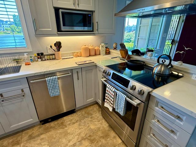 1576 Marina Court H, San Mateo, CA 94403