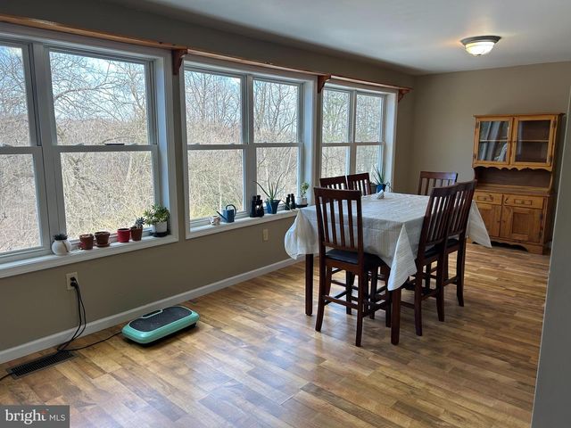 728 MOUNTAIN RD, Boyertown, PA 19512