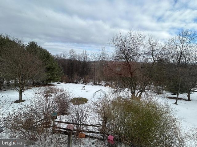 728 MOUNTAIN RD, Boyertown, PA 19512