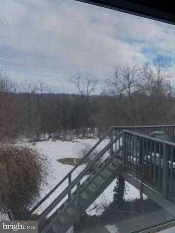 728 MOUNTAIN RD, Boyertown, PA 19512