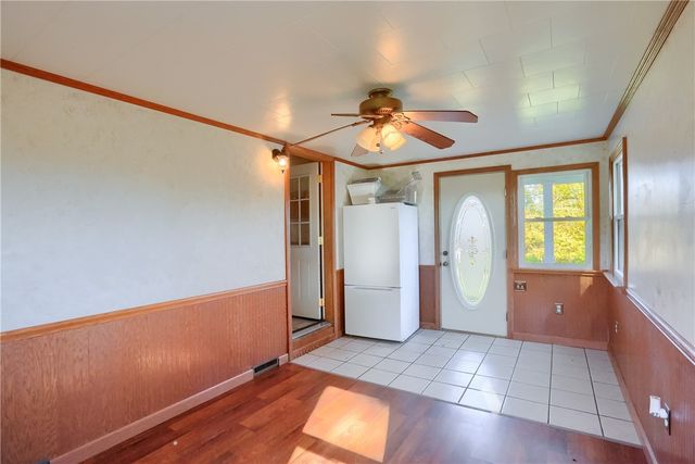 54 Davidson Ln, Bessemer, PA 16112