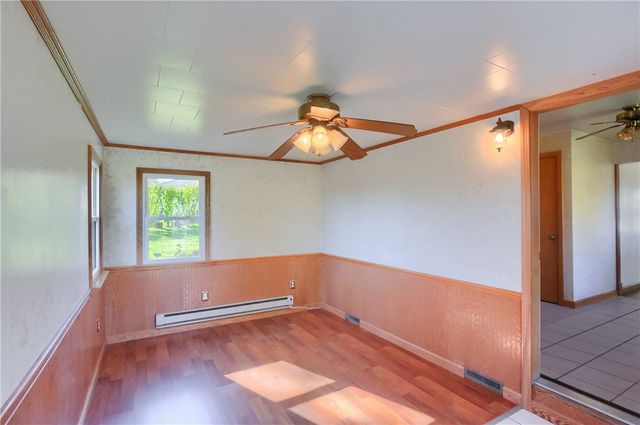 54 Davidson Ln, Bessemer, PA 16112