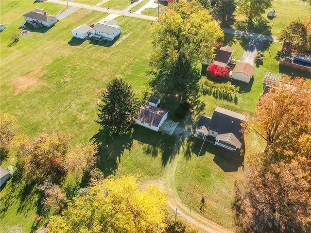 54 Davidson Ln, Bessemer, PA 16112