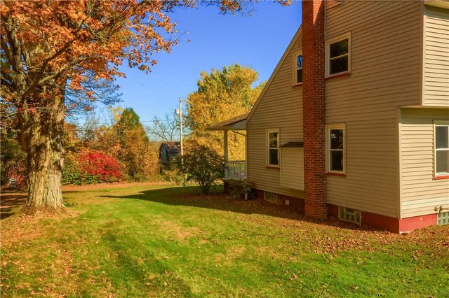 54 Davidson Ln, Bessemer, PA 16112