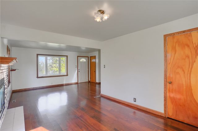 54 Davidson Ln, Bessemer, PA 16112