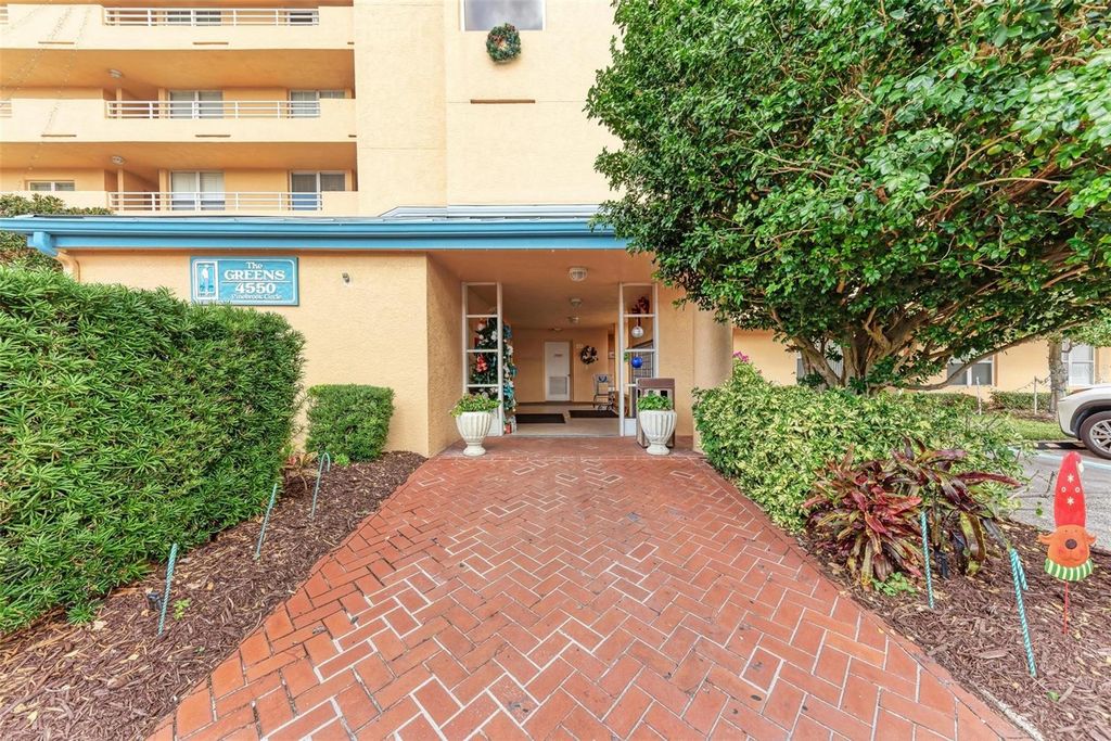 4550 PINEBROOK CIRCLE 304, Bradenton, FL 34209