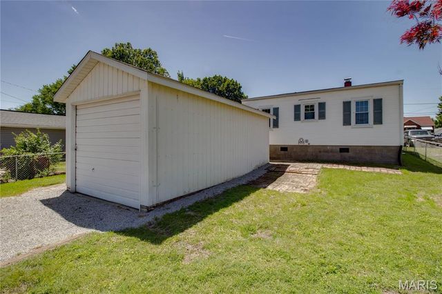 3407 Milton Drive, Alton, IL 62002