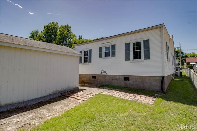 3407 Milton Drive, Alton, IL 62002
