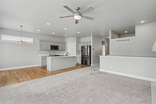 15332 Deerview Drive, Urbandale, IA 50323