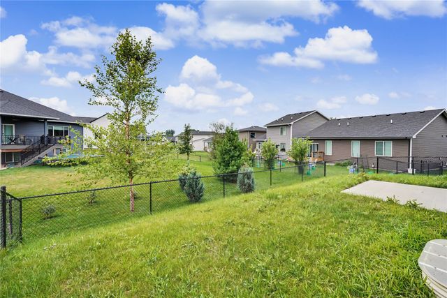 15332 Deerview Drive, Urbandale, IA 50323