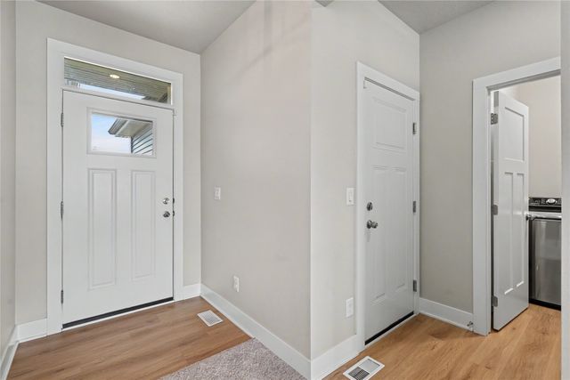 15332 Deerview Drive, Urbandale, IA 50323