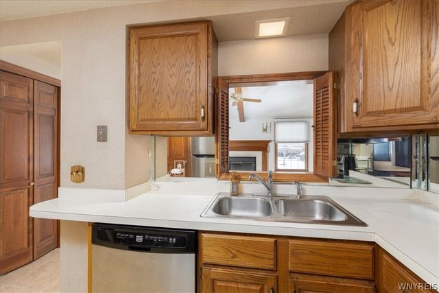 610 Youngs Road H, Amherst, NY 14221