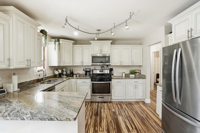 3001 Emerald Drive, Hobart, IN 46342