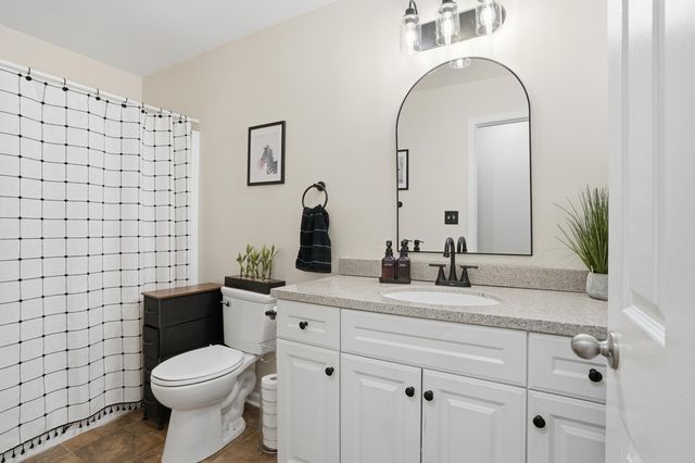 3001 Emerald Drive, Hobart, IN 46342