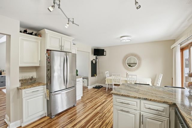 3001 Emerald Drive, Hobart, IN 46342