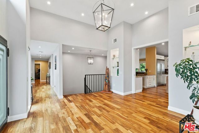 436 Levering Avenue, Los Angeles, CA 90024