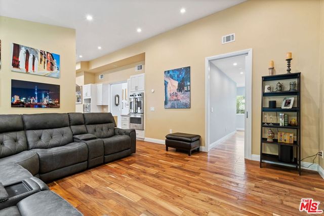 436 Levering Avenue, Los Angeles, CA 90024