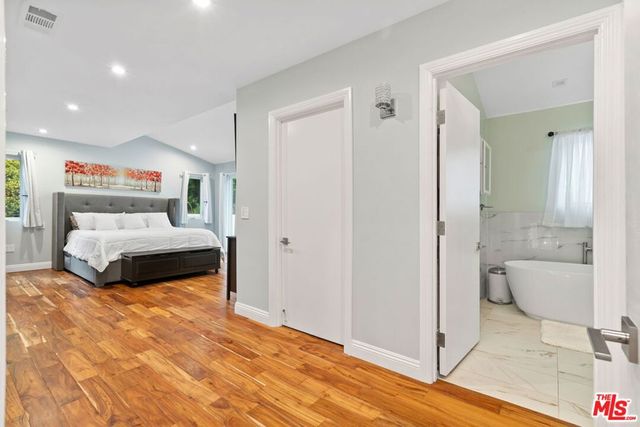 436 Levering Avenue, Los Angeles, CA 90024