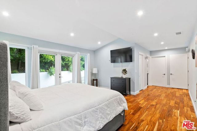 436 Levering Avenue, Los Angeles, CA 90024