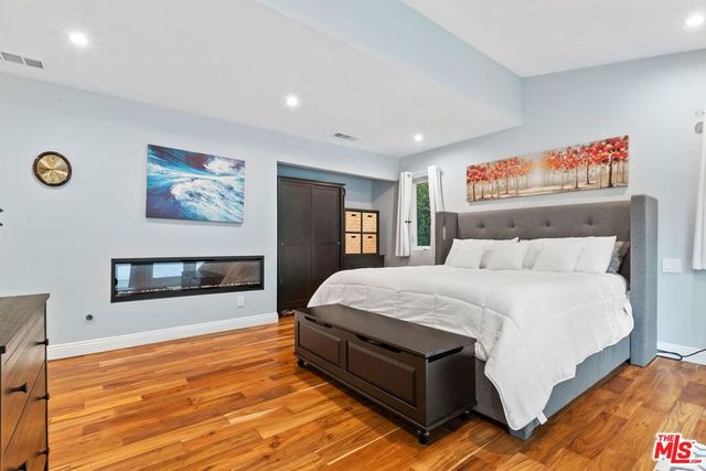 436 Levering Avenue, Los Angeles, CA 90024