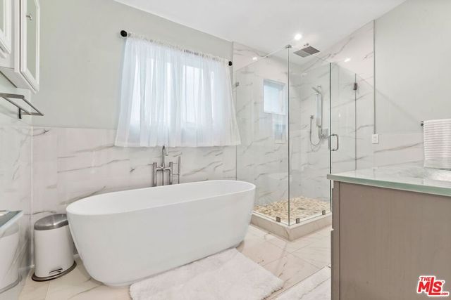 436 Levering Avenue, Los Angeles, CA 90024