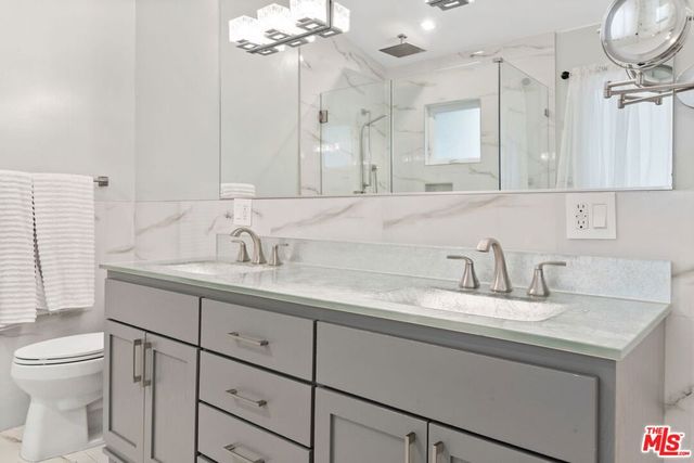 436 Levering Avenue, Los Angeles, CA 90024