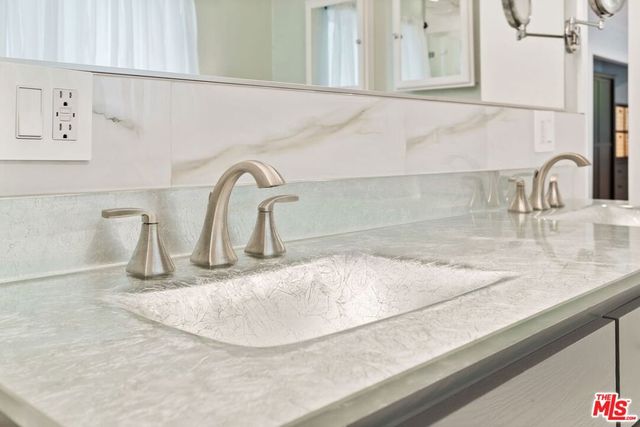 436 Levering Avenue, Los Angeles, CA 90024