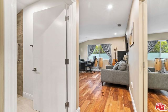 436 Levering Avenue, Los Angeles, CA 90024