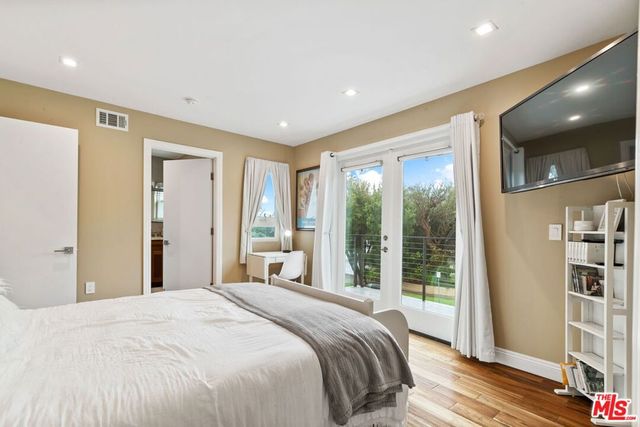 436 Levering Avenue, Los Angeles, CA 90024