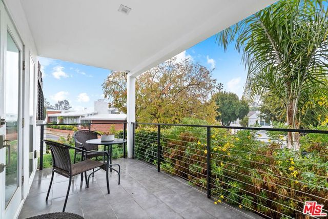 436 Levering Avenue, Los Angeles, CA 90024